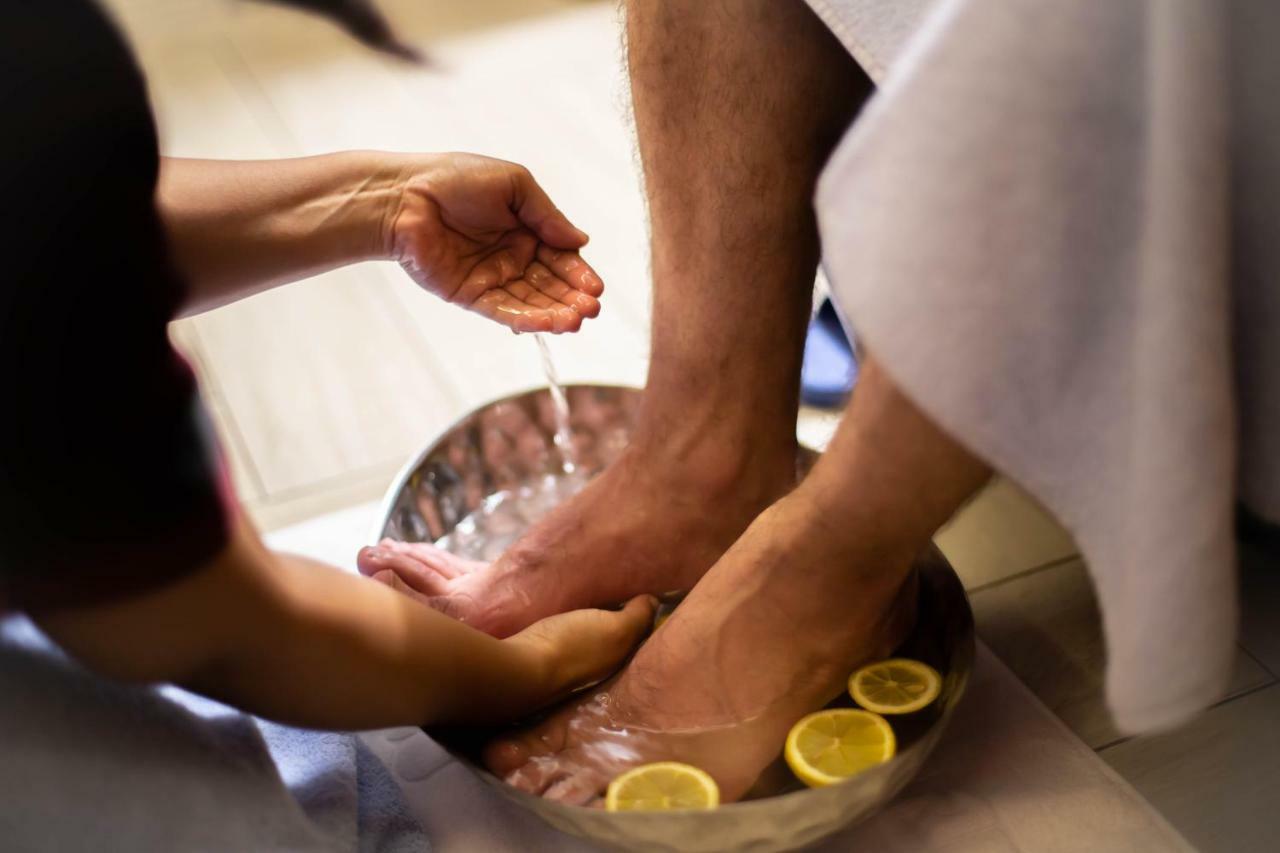 Titanic Hotel & Spa Sulaymaniyah Exterior foto Foot bath